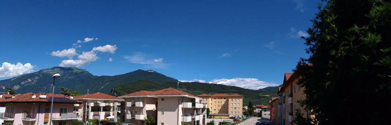 Antica Casa Alboletta - Appartamento Frida Kahlo Riva del Garda Exterior foto